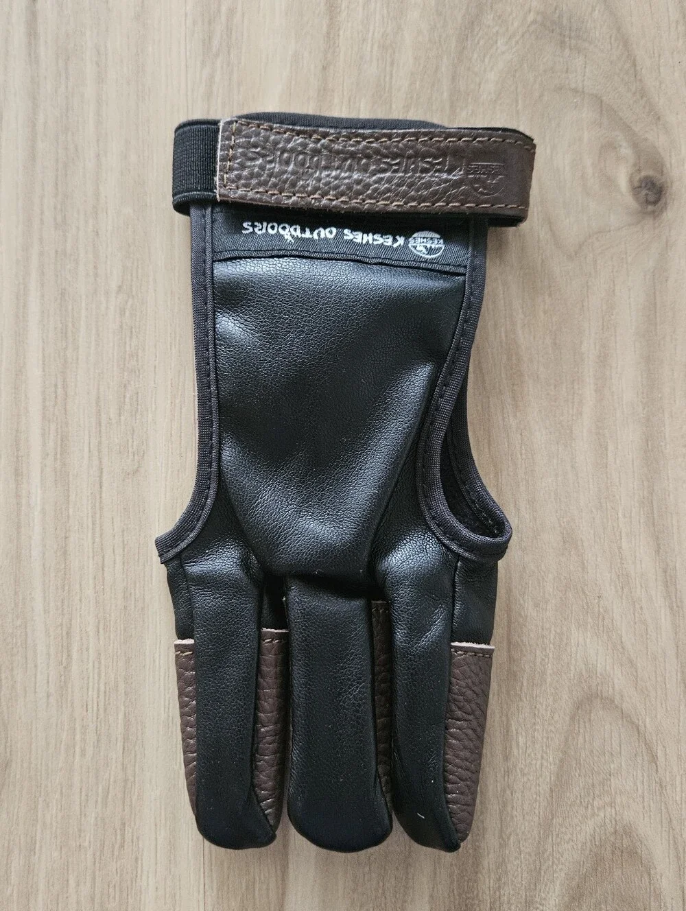 Youth SMALL Archery Glove with Forearm Protective Gear Set